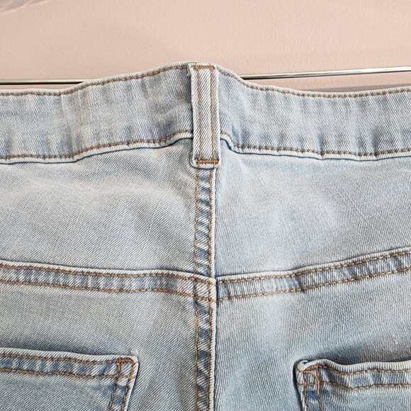 Woman Within Bermuda Shorts w/Embroidered Floral Design, Women's Size 14W - Picture 14 of 16